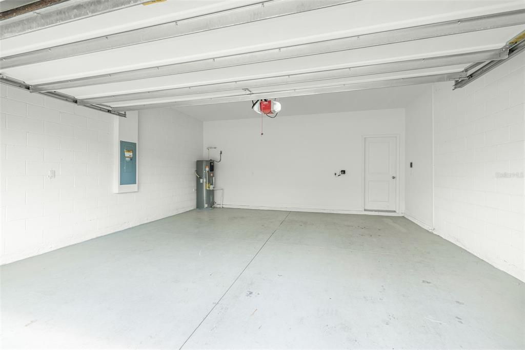 На продажу: $329,999 (4 спален, 2 ванн, 1701 Квадратных фут)