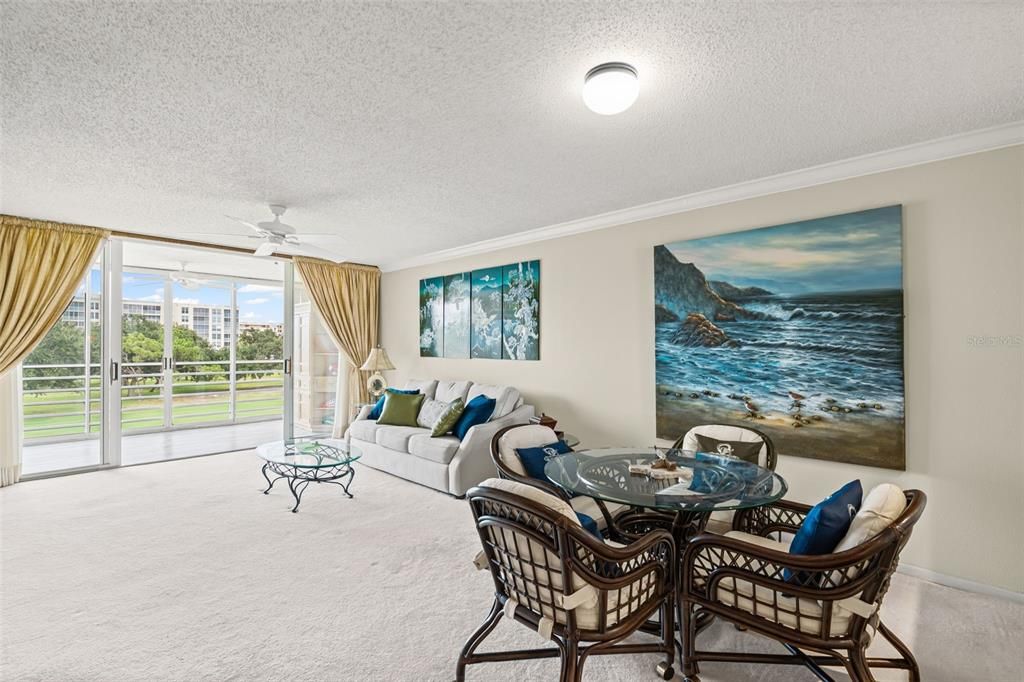 Active With Contract: $200,000 (2 beds, 2 baths, 1256 Square Feet)