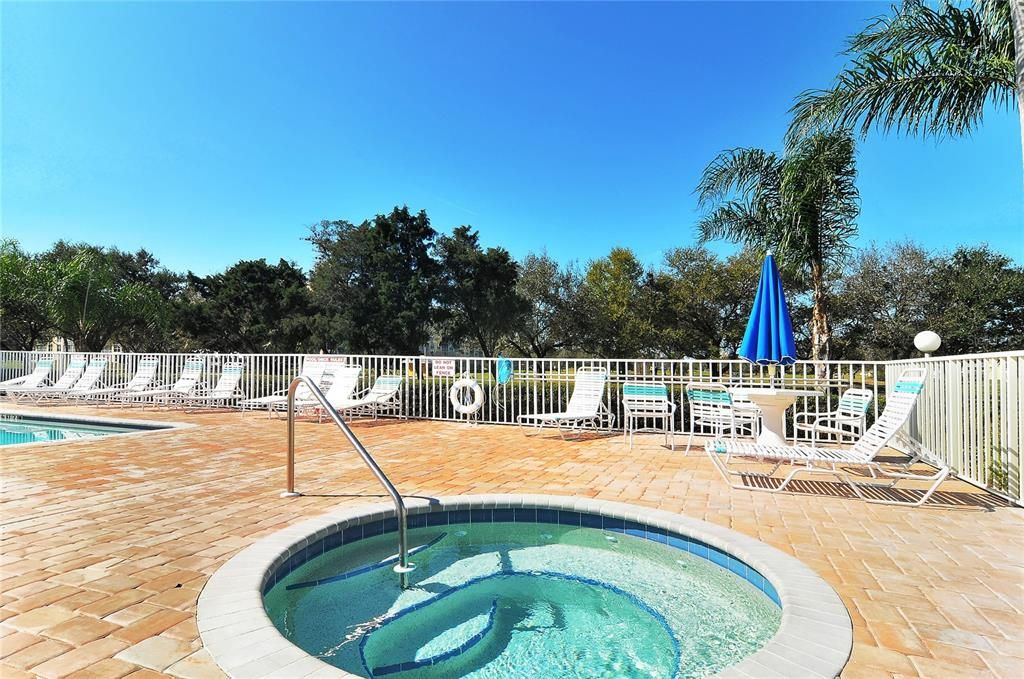 Active With Contract: $200,000 (2 beds, 2 baths, 1256 Square Feet)