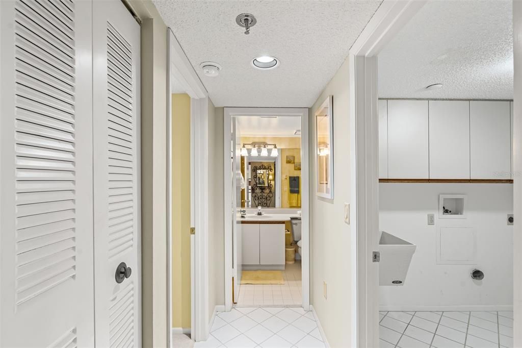 Active With Contract: $200,000 (2 beds, 2 baths, 1256 Square Feet)