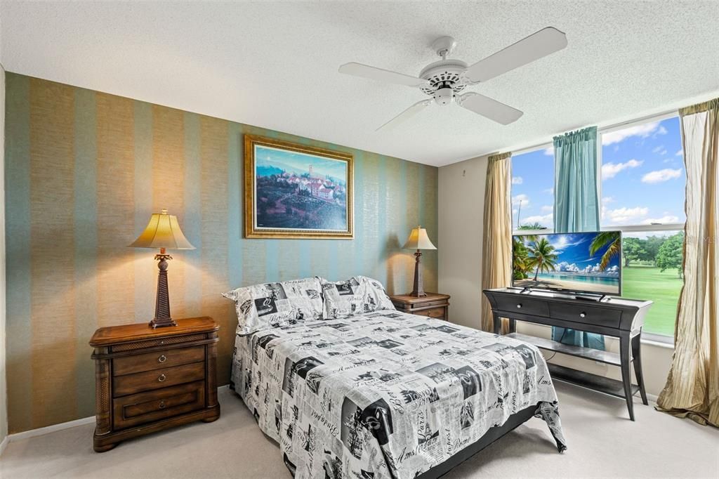 Active With Contract: $200,000 (2 beds, 2 baths, 1256 Square Feet)