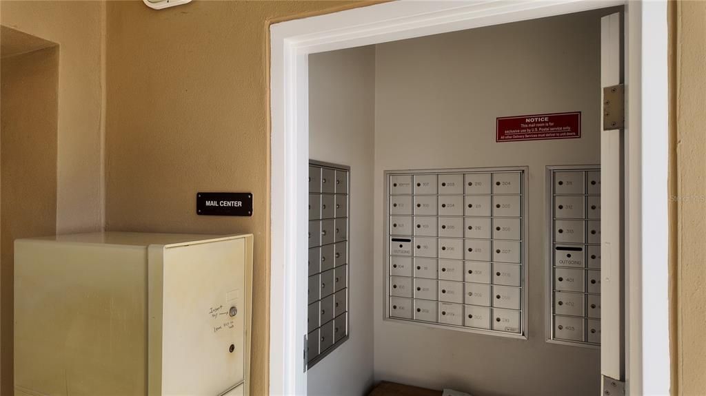 For Sale: $549,800 (3 beds, 2 baths, 1455 Square Feet)