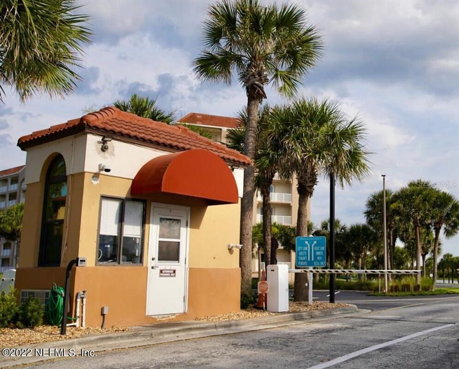 For Sale: $549,800 (3 beds, 2 baths, 1455 Square Feet)