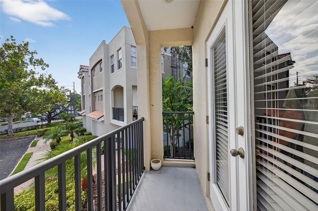 Active With Contract: $339,900 (3 beds, 3 baths, 1680 Square Feet)