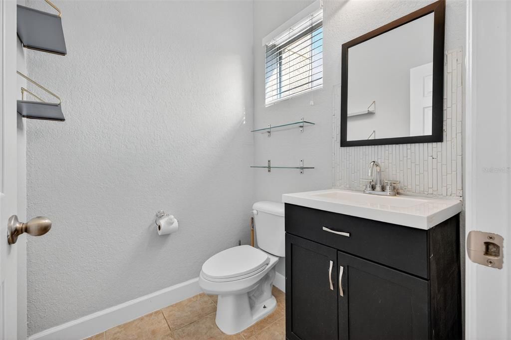 Active With Contract: $339,900 (3 beds, 3 baths, 1680 Square Feet)