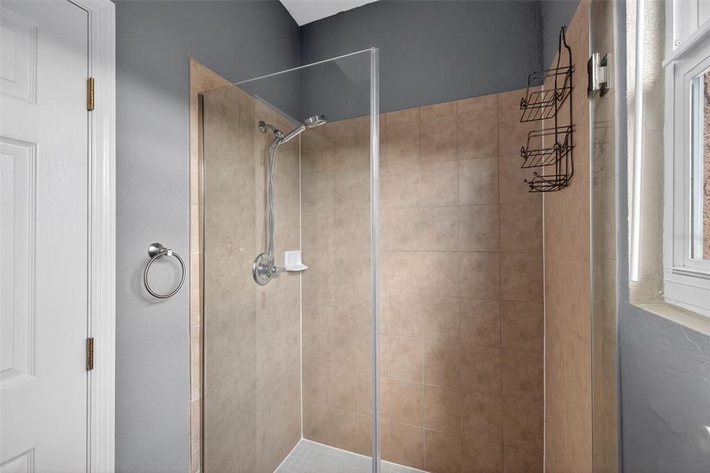 Active With Contract: $339,900 (3 beds, 3 baths, 1680 Square Feet)