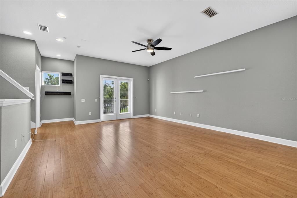 Active With Contract: $339,900 (3 beds, 3 baths, 1680 Square Feet)