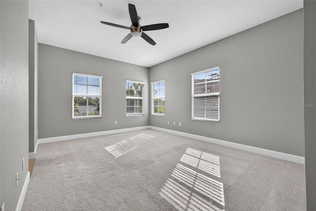 Active With Contract: $339,900 (3 beds, 3 baths, 1680 Square Feet)