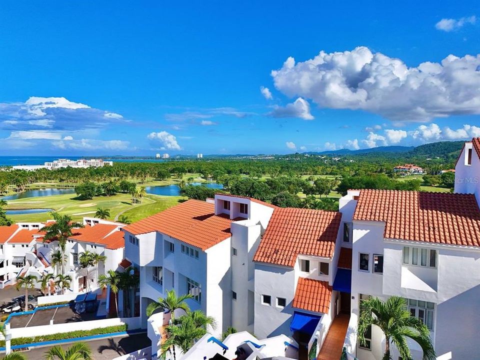 For Sale: $795,000 (3 beds, 3 baths, 1740 Square Feet)