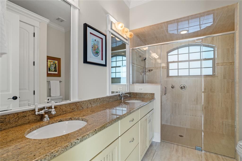 待售: $3,795,000 (6 贝兹, 5 浴室, 5324 平方英尺)