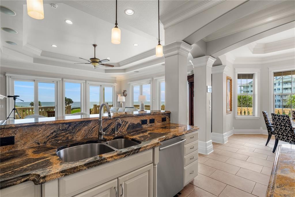 待售: $3,795,000 (6 贝兹, 5 浴室, 5324 平方英尺)