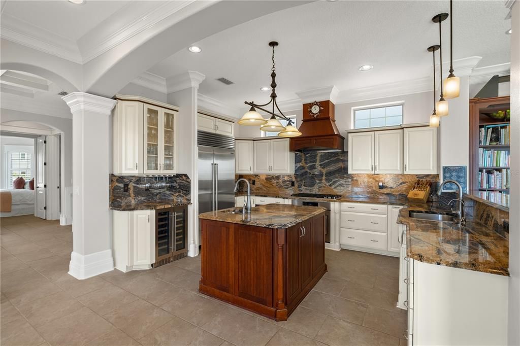 待售: $3,795,000 (6 贝兹, 5 浴室, 5324 平方英尺)