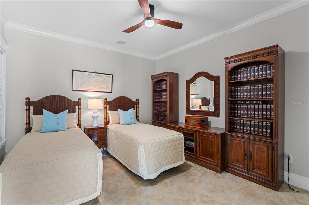 待售: $3,795,000 (6 贝兹, 5 浴室, 5324 平方英尺)