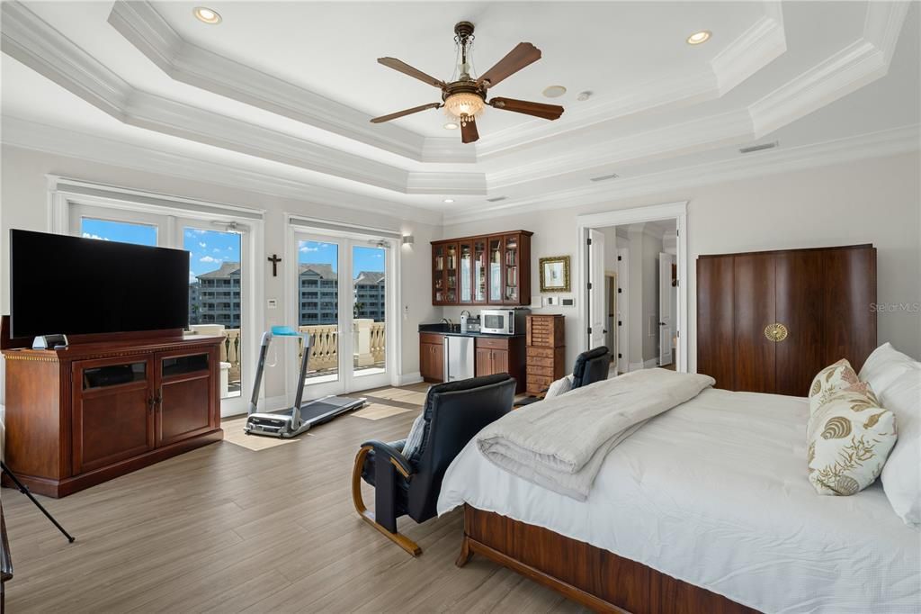 待售: $3,795,000 (6 贝兹, 5 浴室, 5324 平方英尺)