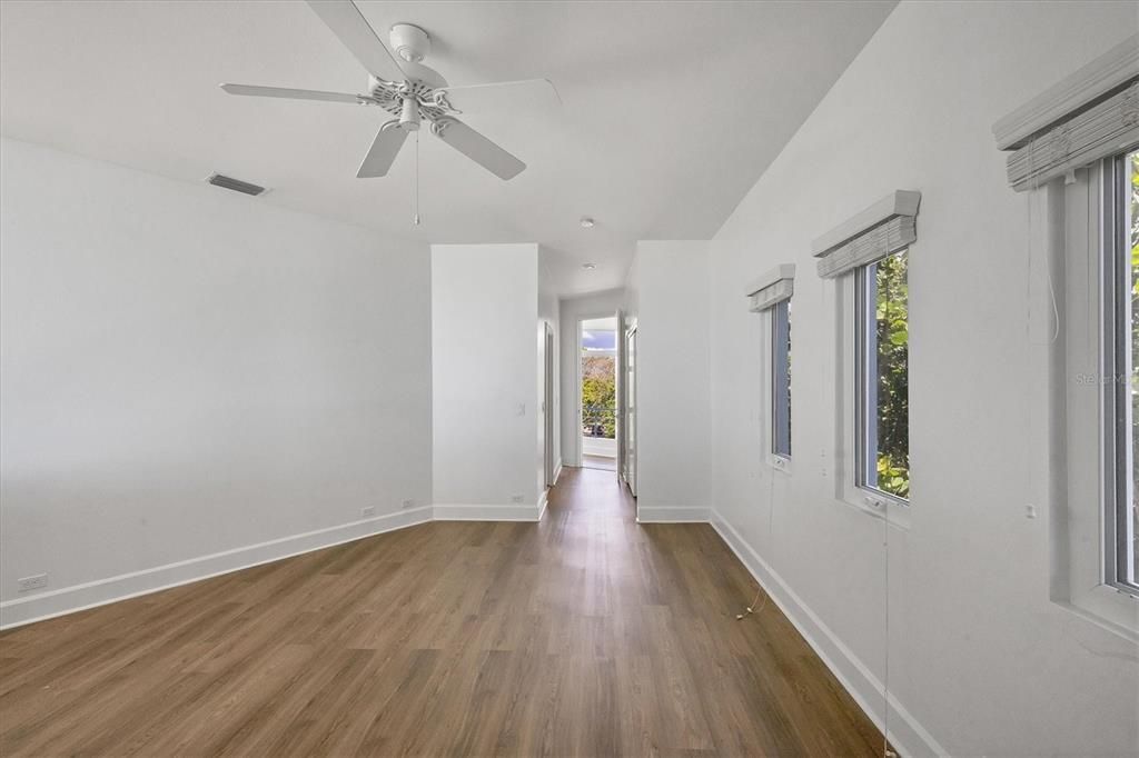 出租: $19,975 (4 贝兹, 4 浴室, 4236 平方英尺)