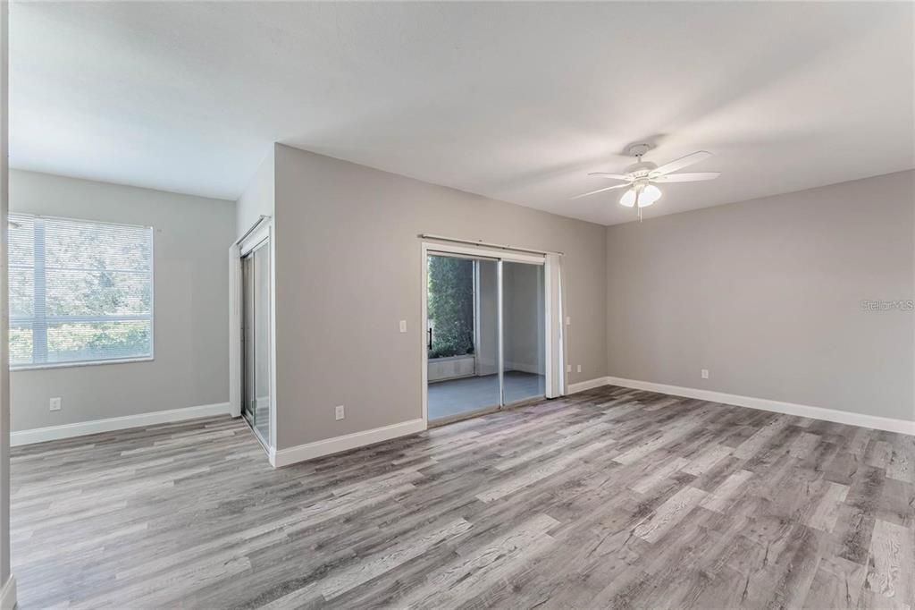 待售: $280,000 (2 贝兹, 2 浴室, 1242 平方英尺)