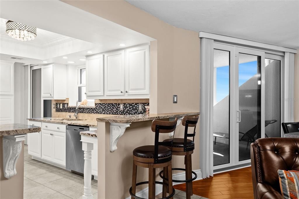 出租: $5,995 (3 贝兹, 3 浴室, 1970 平方英尺)