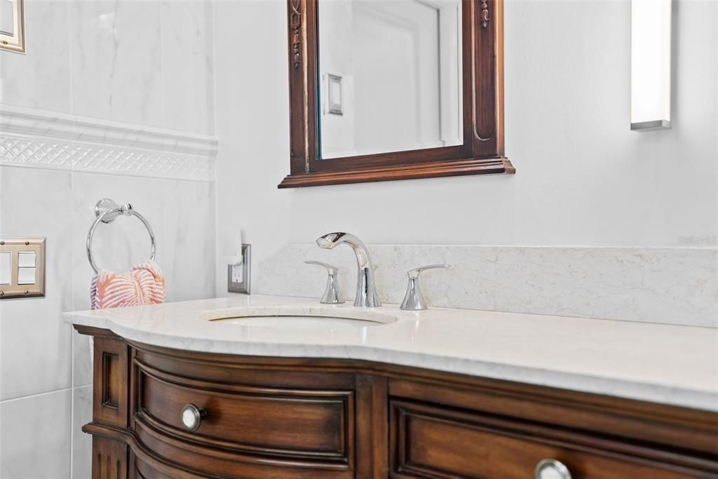 出租: $5,995 (3 贝兹, 3 浴室, 1970 平方英尺)