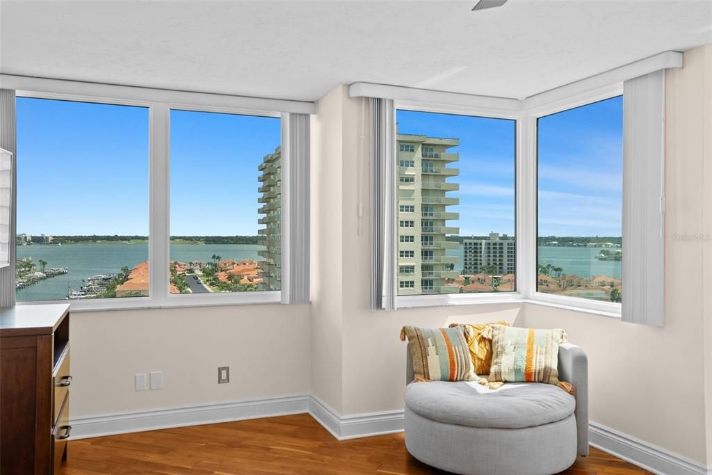 出租: $5,995 (3 贝兹, 3 浴室, 1970 平方英尺)