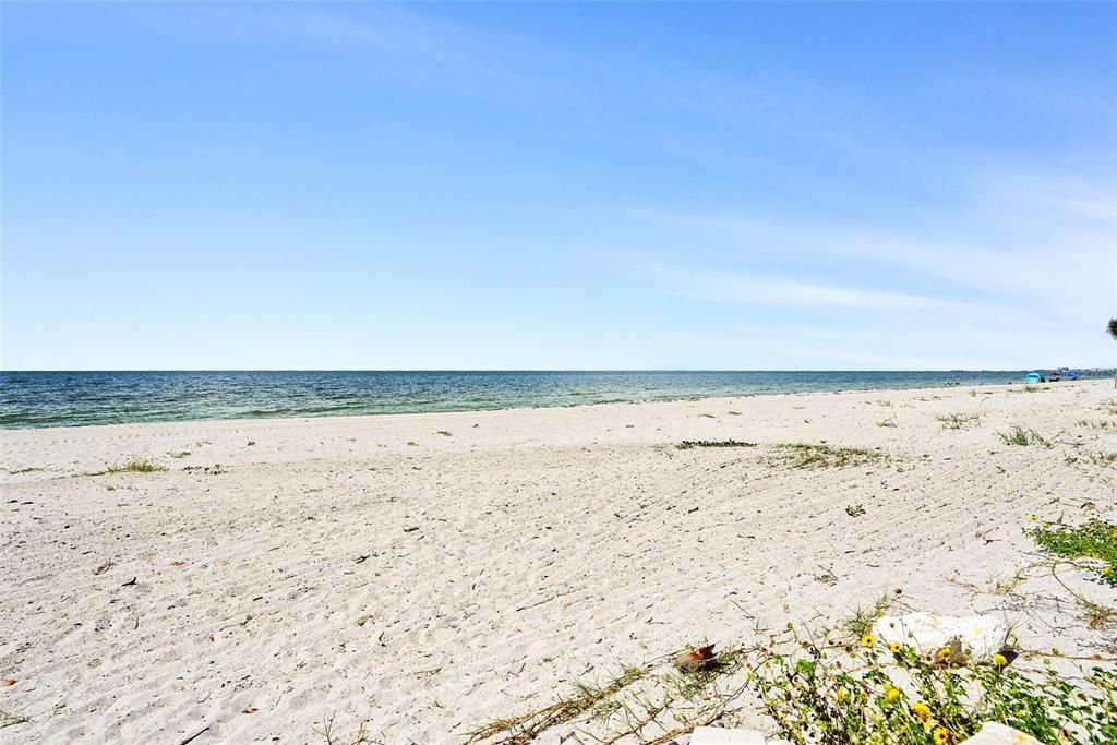 出租: $5,995 (3 贝兹, 3 浴室, 1970 平方英尺)