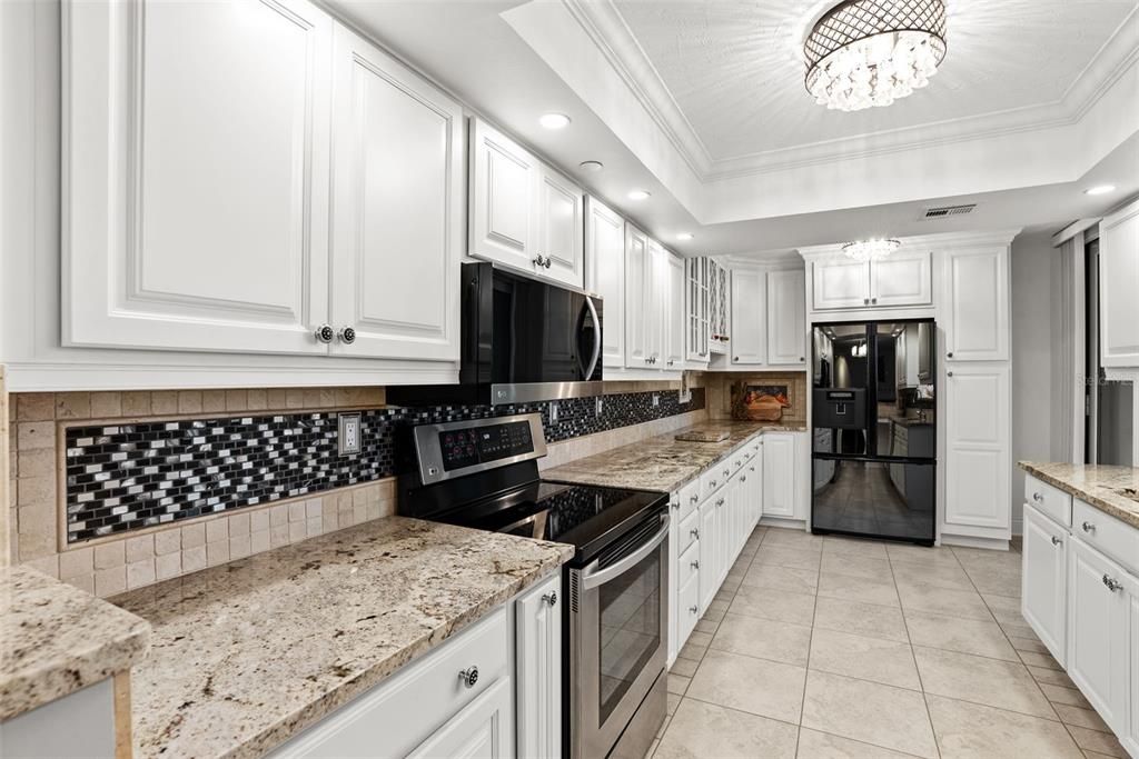 出租: $5,995 (3 贝兹, 3 浴室, 1970 平方英尺)