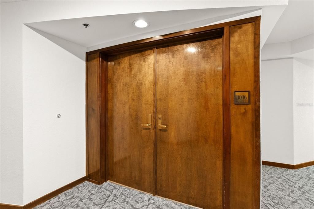 出租: $5,995 (3 贝兹, 3 浴室, 1970 平方英尺)