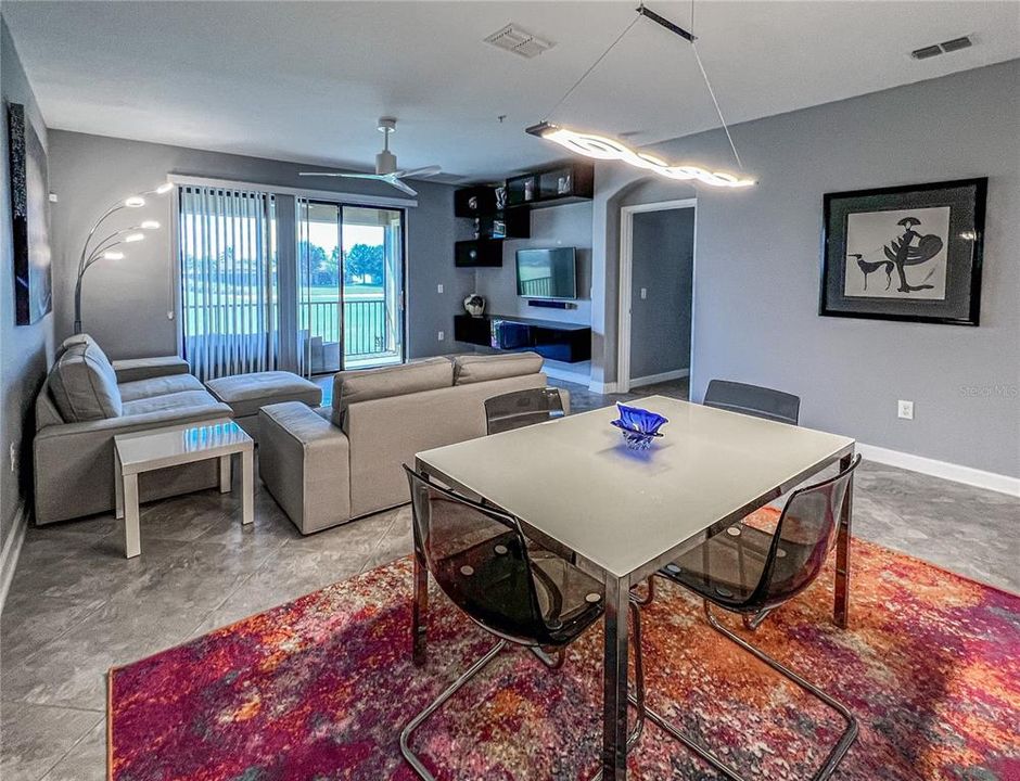 Activo con contrato: $339,900 (3 camas, 2 baños, 1854 Pies cuadrados)