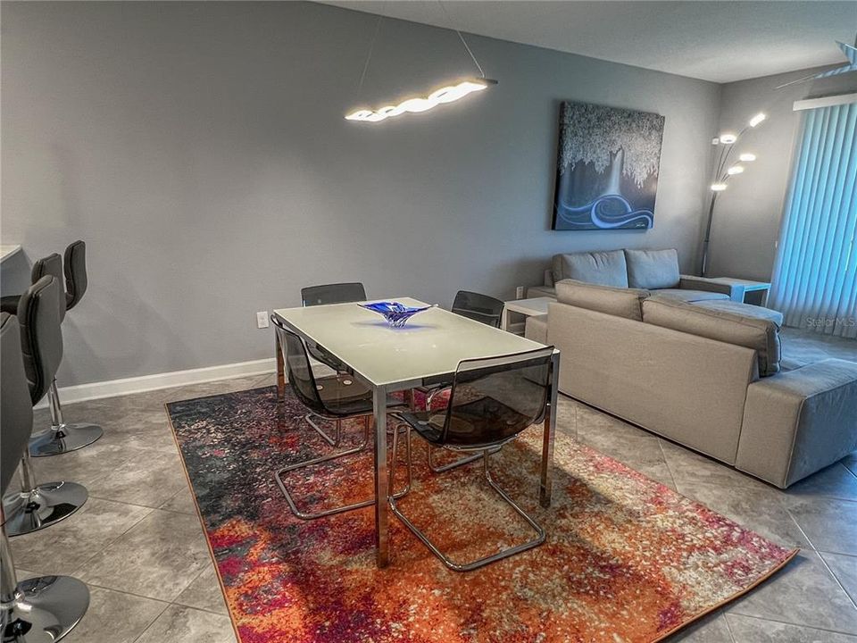 Activo con contrato: $339,900 (3 camas, 2 baños, 1854 Pies cuadrados)