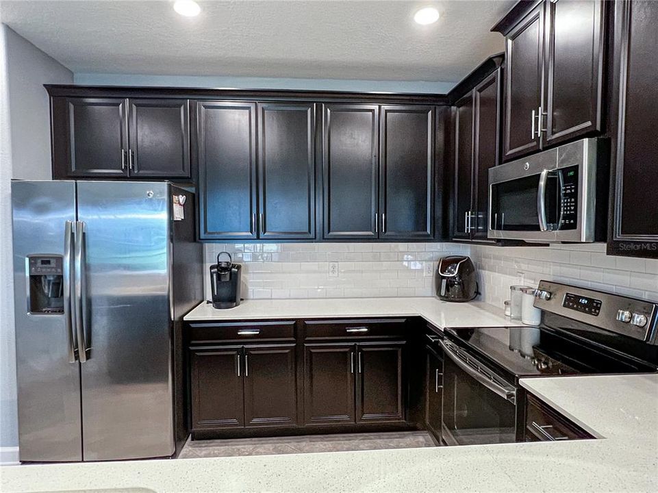 Activo con contrato: $339,900 (3 camas, 2 baños, 1854 Pies cuadrados)