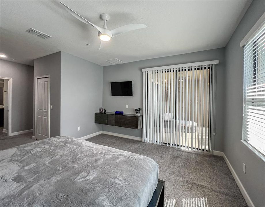 Activo con contrato: $339,900 (3 camas, 2 baños, 1854 Pies cuadrados)