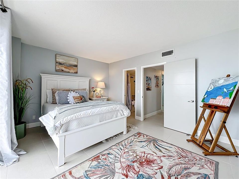 Active With Contract: $927,000 (2 beds, 2 baths, 1420 Square Feet)