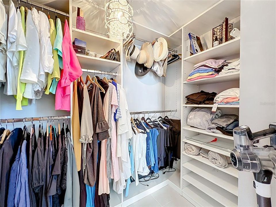 Active With Contract: $927,000 (2 beds, 2 baths, 1420 Square Feet)