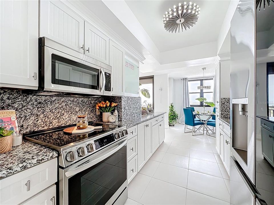 Active With Contract: $927,000 (2 beds, 2 baths, 1420 Square Feet)