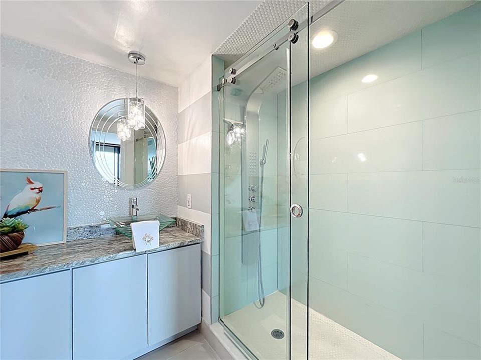 Active With Contract: $927,000 (2 beds, 2 baths, 1420 Square Feet)