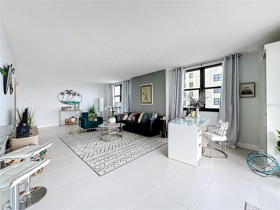 Active With Contract: $927,000 (2 beds, 2 baths, 1420 Square Feet)