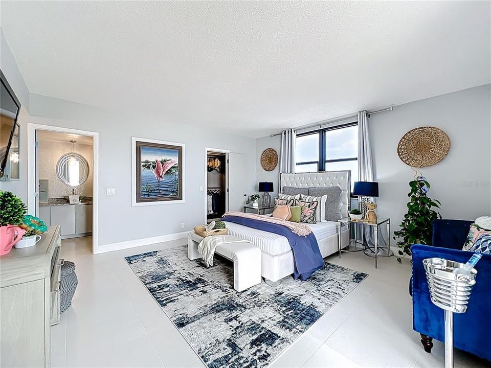 Active With Contract: $927,000 (2 beds, 2 baths, 1420 Square Feet)