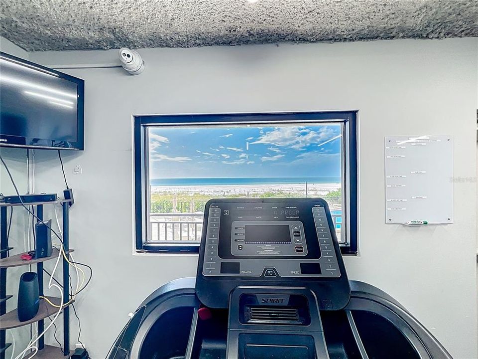 Active With Contract: $927,000 (2 beds, 2 baths, 1420 Square Feet)