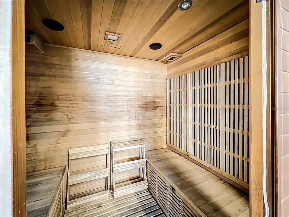 Active With Contract: $927,000 (2 beds, 2 baths, 1420 Square Feet)