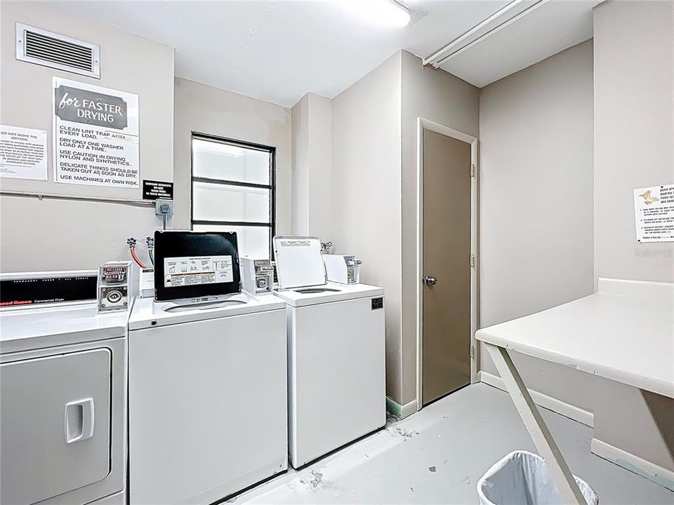 Active With Contract: $927,000 (2 beds, 2 baths, 1420 Square Feet)