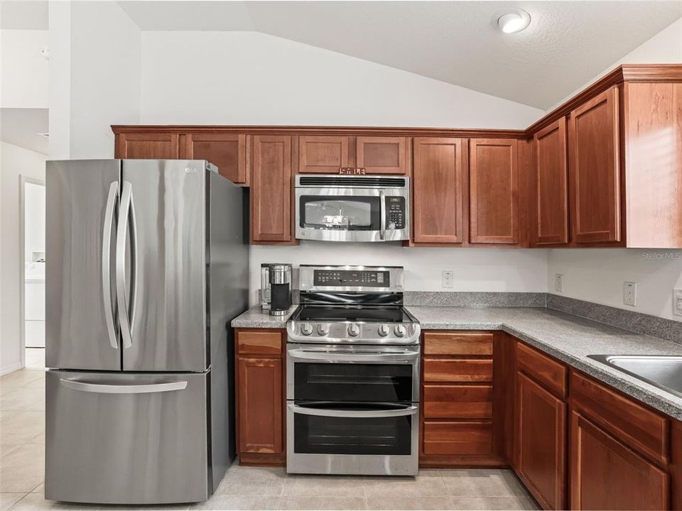 For Sale: $791,000 (3 beds, 2 baths, 1491 Square Feet)