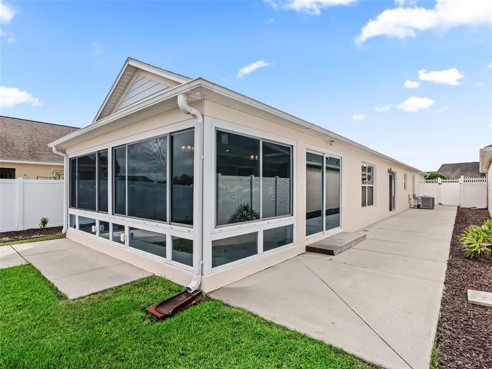 For Sale: $791,000 (3 beds, 2 baths, 1491 Square Feet)