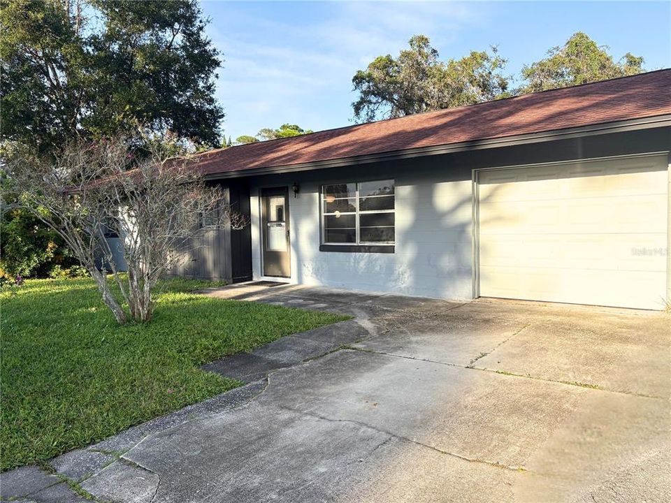 Activo con contrato: $230,000 (3 camas, 2 baños, 1314 Pies cuadrados)