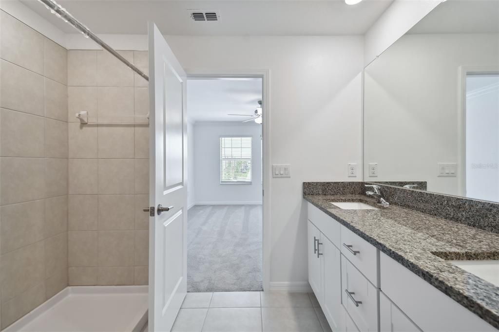 For Rent: $2,300 (3 beds, 2 baths, 1601 Square Feet)