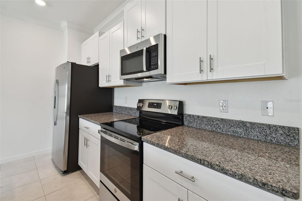 For Rent: $2,300 (3 beds, 2 baths, 1601 Square Feet)
