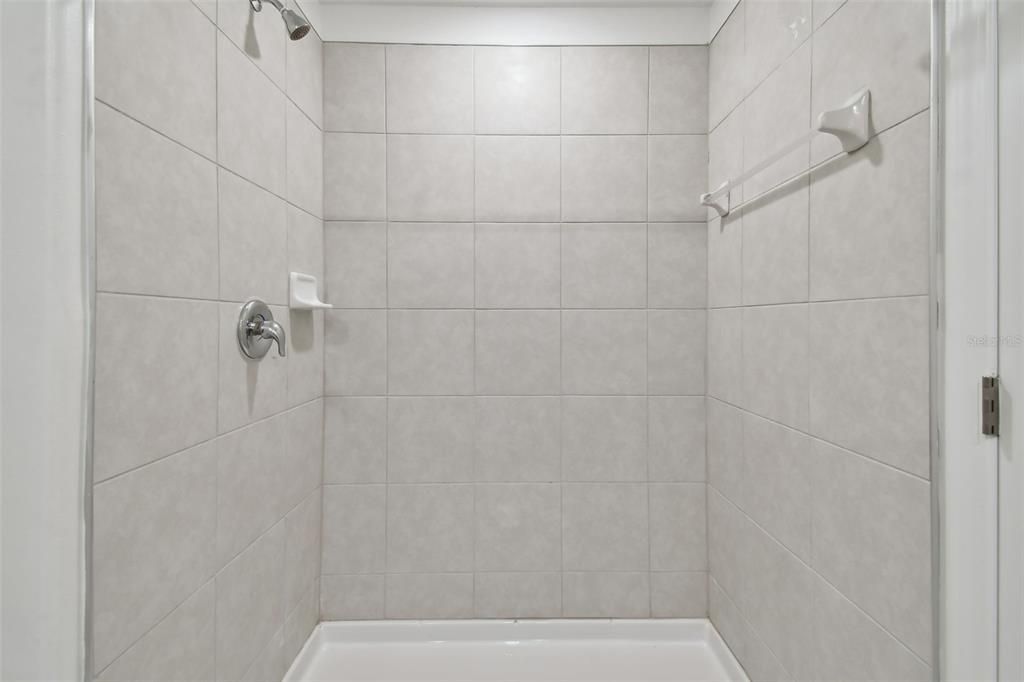 For Rent: $2,300 (3 beds, 2 baths, 1601 Square Feet)