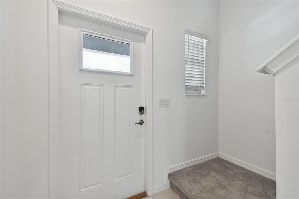 For Rent: $2,300 (3 beds, 2 baths, 1601 Square Feet)