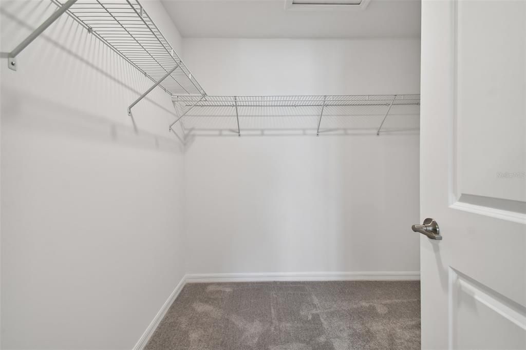 For Rent: $2,300 (3 beds, 2 baths, 1601 Square Feet)