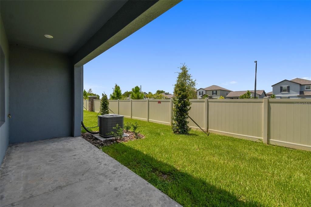 For Rent: $2,300 (3 beds, 2 baths, 1601 Square Feet)