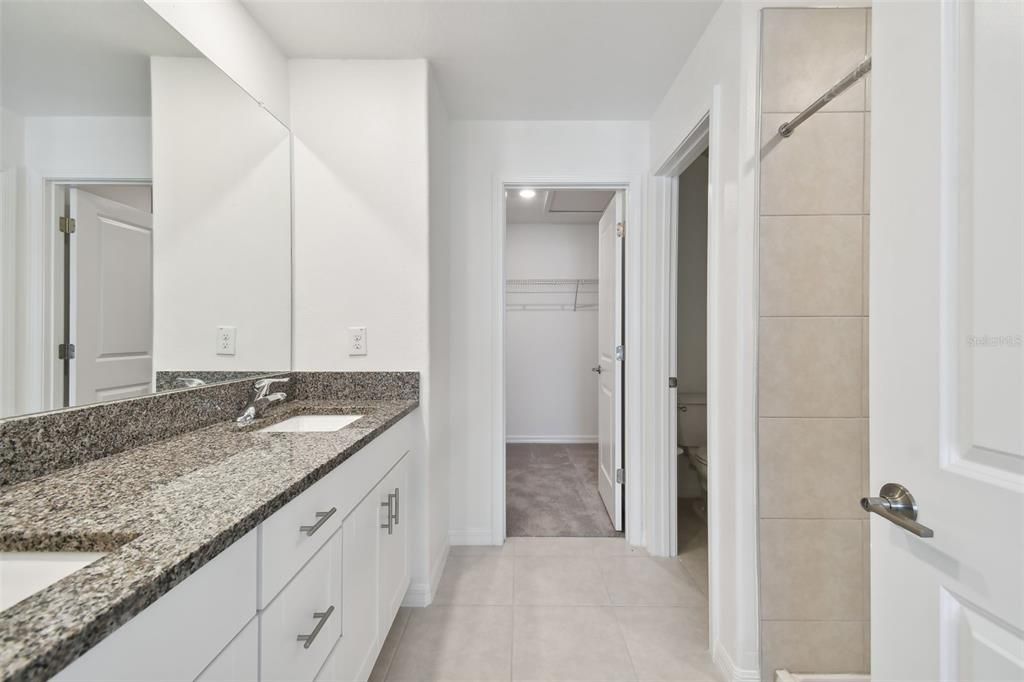 For Rent: $2,300 (3 beds, 2 baths, 1601 Square Feet)