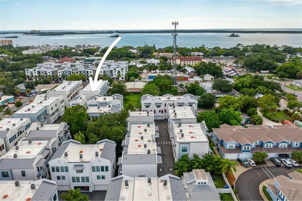 For Sale: $785,000 (3 beds, 3 baths, 1970 Square Feet)